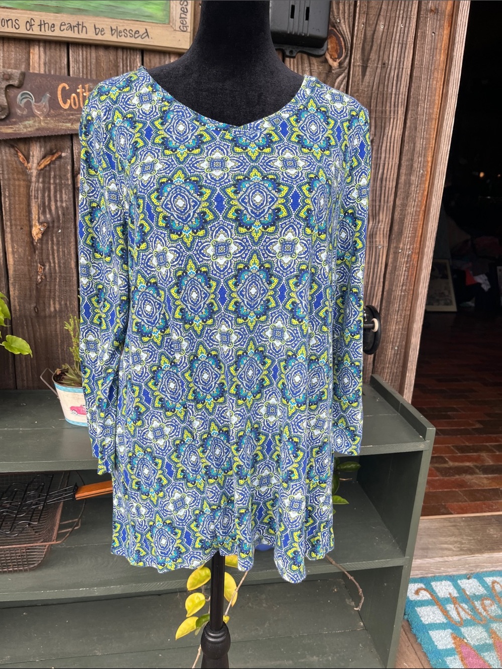 Kim, Rogers size large three-quarter sleeve tunic